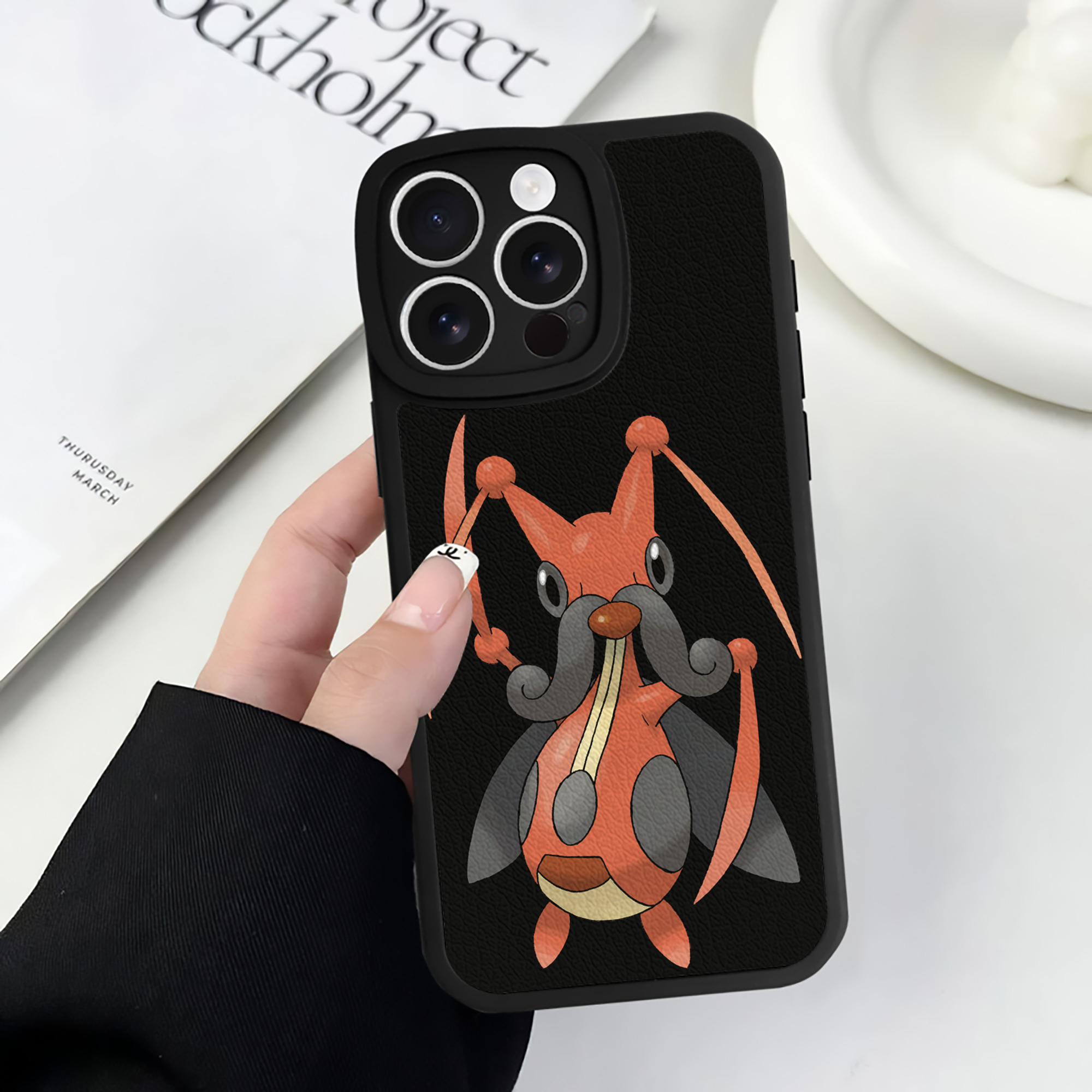 （画像用） ポケットモンスター Pokémon 【iPhone 16シリーズ対応】シリコンスマホケース（レザー調） 材質：シリコン